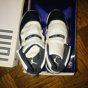 maybe you can fix em orsomething 🤷🏾‍♀️ no laces